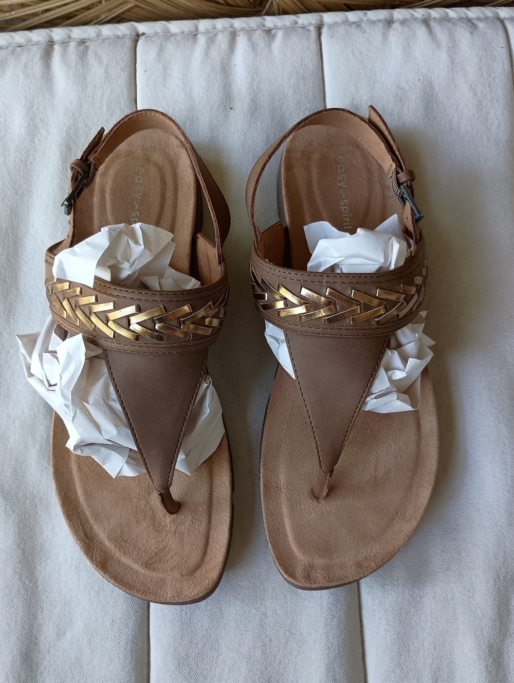 Easy Spirit Brown And Gold Braided Thong Toe Sandals_10